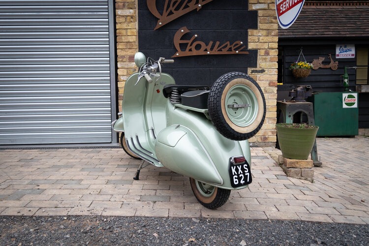 1952 Piaggio Vespa Image 2